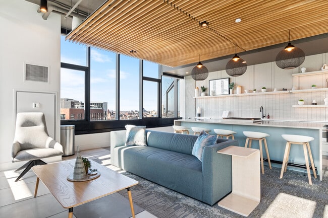 Building Photo - 1040 W Huron St