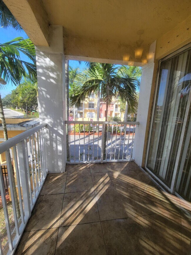 Building Photo - 1130 Shoma Dr