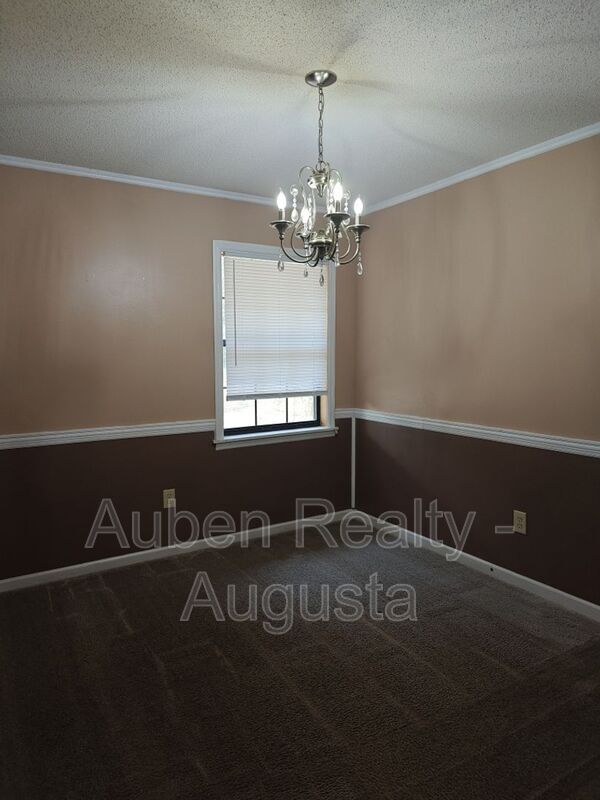 Building Photo - 3718 Byrd Rd