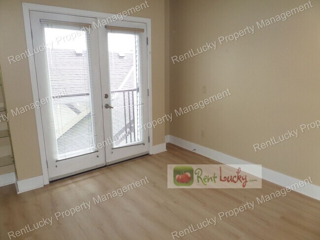 Building Photo - INCREDIBLE PRICE! Lovely CITY VIEW 2-Bedroom, 2 Bath Condo in Fremont Area w/Garage Parking!!
