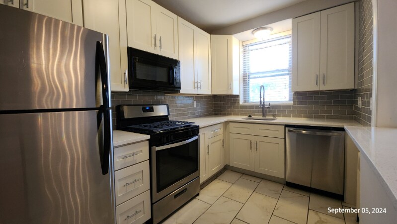 Building Photo - 6202 Nottingham Ave