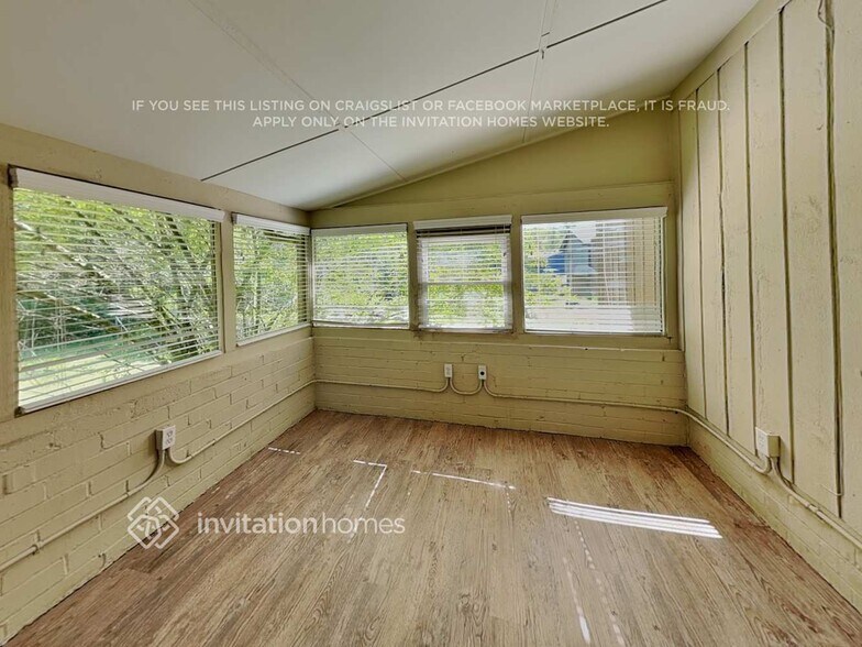 Building Photo - 1694 Webb Gin House Rd