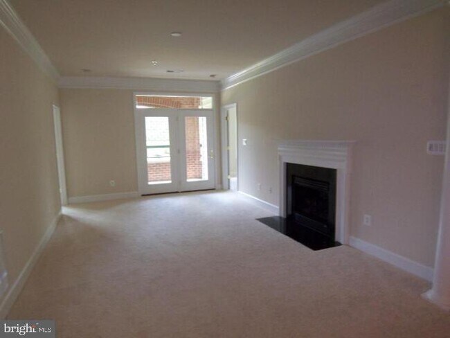 Building Photo - 7065 Heritage Hunt Dr