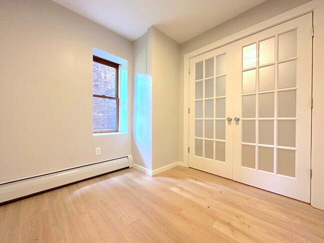 Study - 10 S Miller St