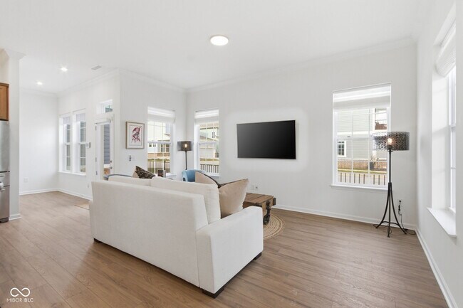 Building Photo - 776 Templeton Dr