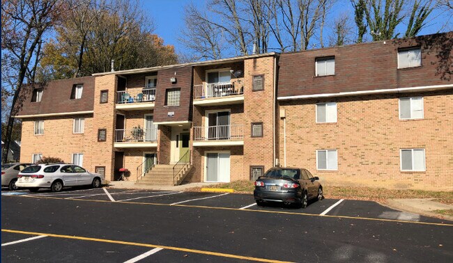 Primary Photo - Holly Oak Manor