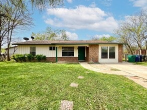 Building Photo - *MOVE IN SPECIAL* Tucked Away on a Cul-de-Sac | 3-Bedroom San Antonio Home!