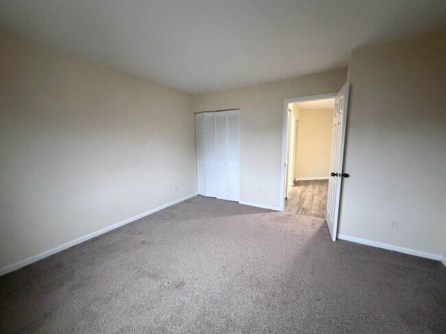 Building Photo - 1100 Possum Trot Rd