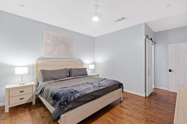 Building Photo - 810 Turner Ave