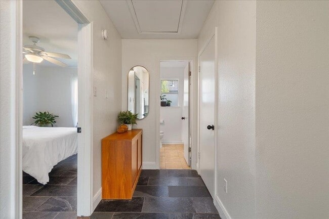 Building Photo - 2506 Jenibeth Ln