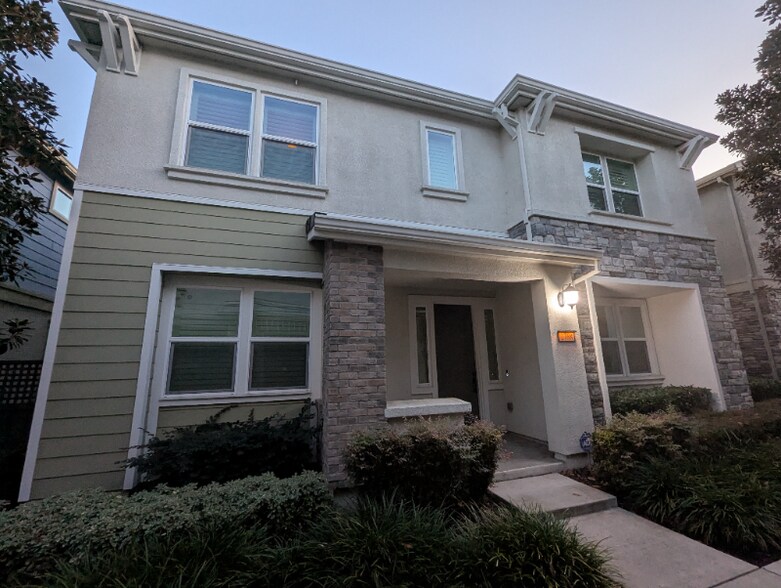 Primary Photo - 2768 Alliston Loop