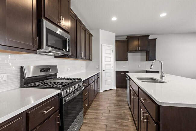 Building Photo - 798 Eves Necklace Dr.