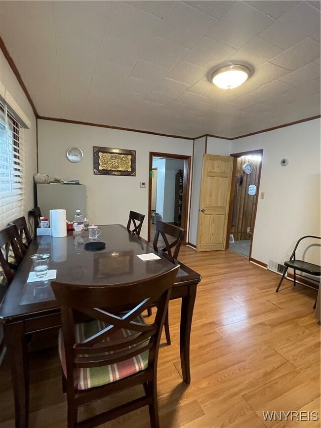 Building Photo - 226 Longnecker St