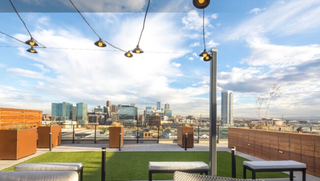 Building Photo - 2930 Umatilla St