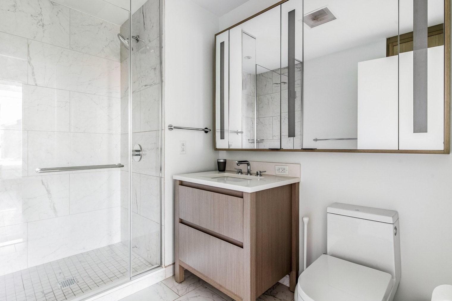 Building Photo - 380 Harrison Ave