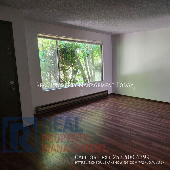 Building Photo - 4644 N Pearl St