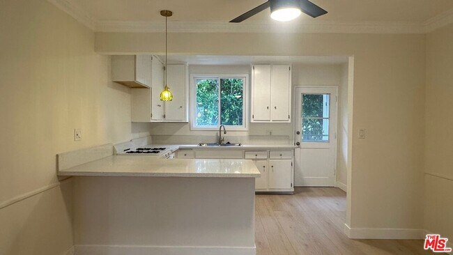 Building Photo - 3901 4th St