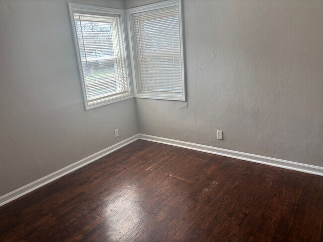 Building Photo - Section 8 welcome and encouraged