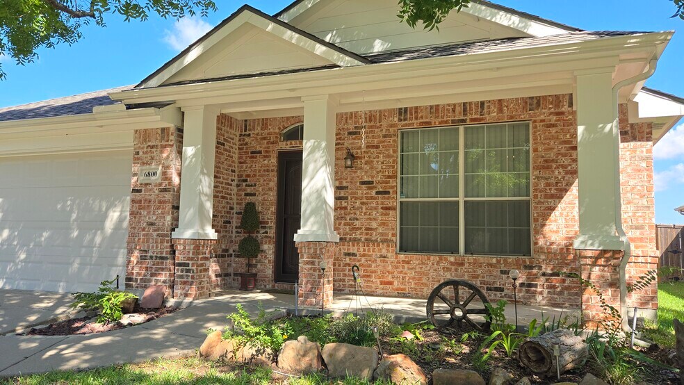 Primary Photo - 6800 Oak Falls Dr