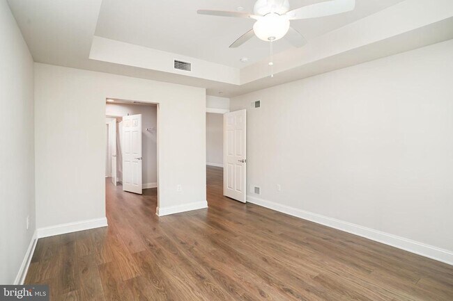 Building Photo - 163 High Pointe Dr