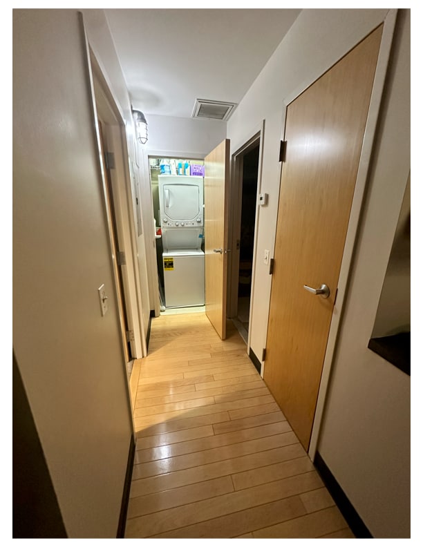 Building Photo - 75 Maple St