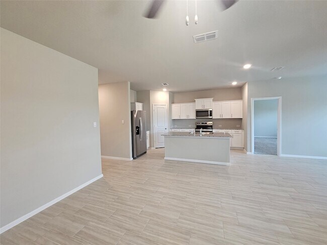 Building Photo - 417 Blanco Dr