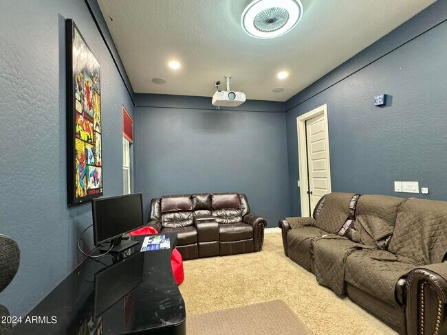 Building Photo - 3453 E Aloe Dr