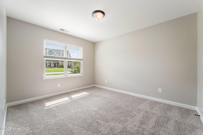 Building Photo - 695 Aria Ln