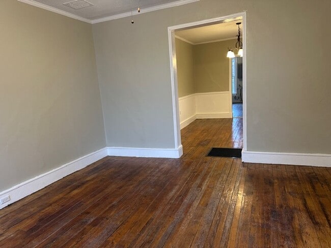 Building Photo - 432 Mulberry St