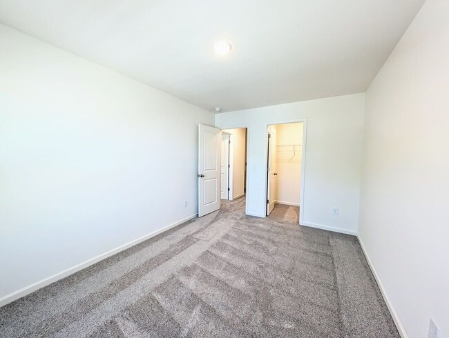 Building Photo - Tyler Gardens