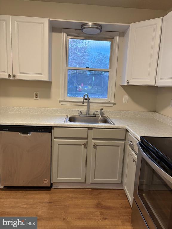 Building Photo - 39564 Potomac Ave