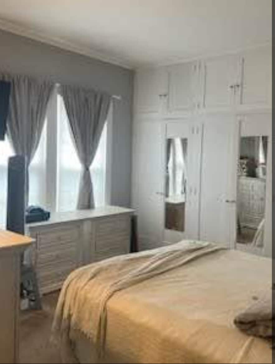 bedroom - 245 Union St