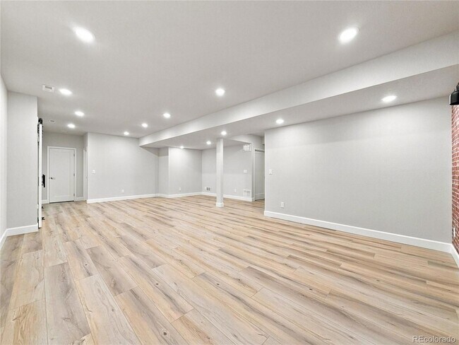 Building Photo - 9395 Antero St