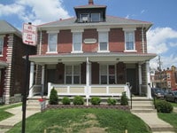 Building Photo - 140-142 E 11th Ave