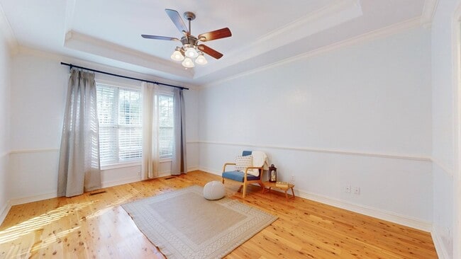 Building Photo - 100 Sweetbriar Lakes Dr