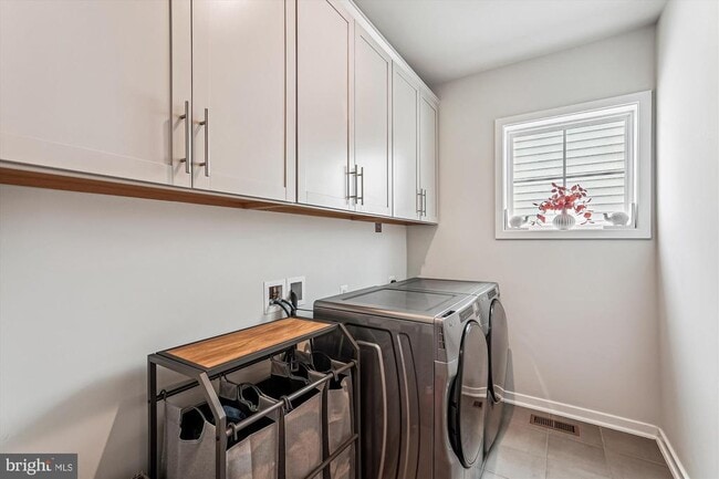 Building Photo - 42023 Spring Air Dr