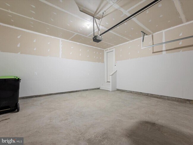 Building Photo - 107 Poe Dr