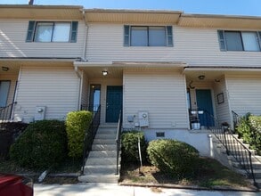 Building Photo - 4235 Brookside Dr