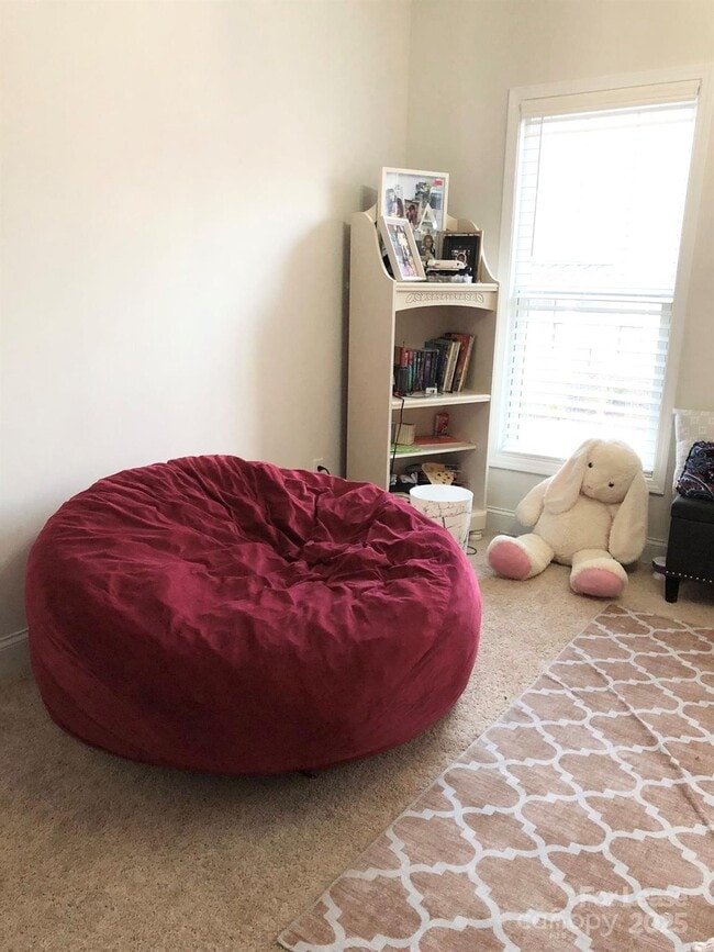 Building Photo - 10181 Meeting House Dr NW