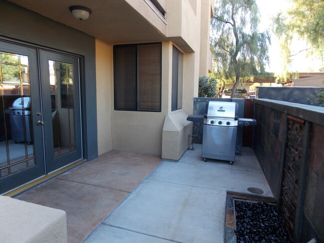 Patio, Gill, Waterfall - 4120 N 78th St