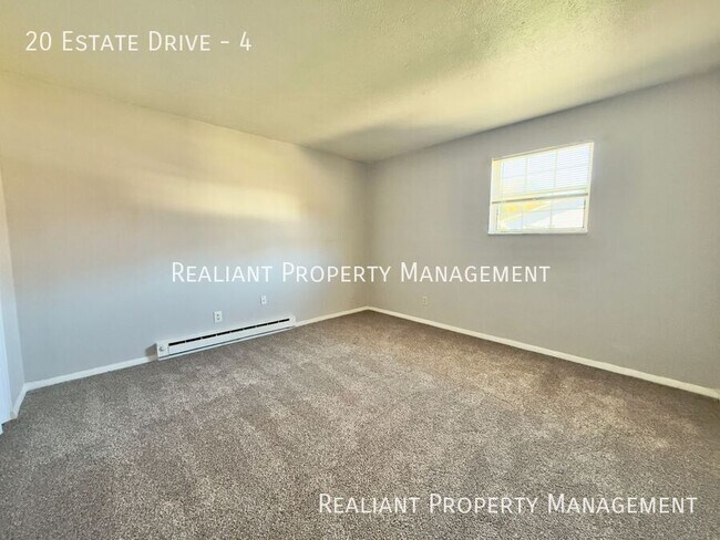 Building Photo - 20 Estate Dr