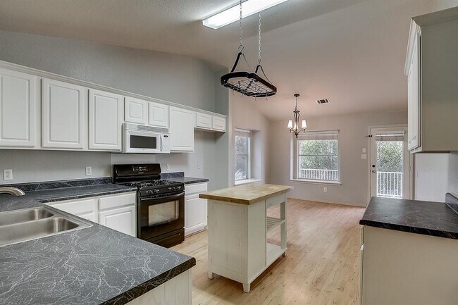 Building Photo - 4811 Mather
