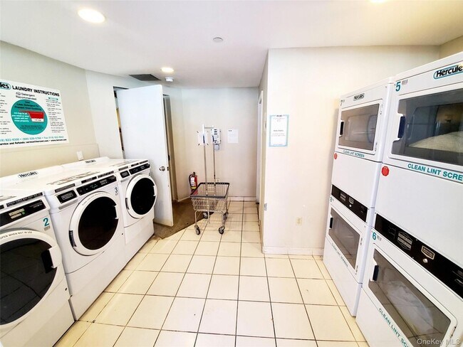 Building Photo - 83-75 117th St