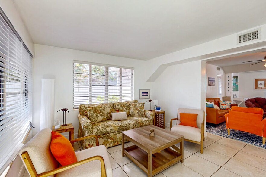 Building Photo - 4810 Winchester Dr
