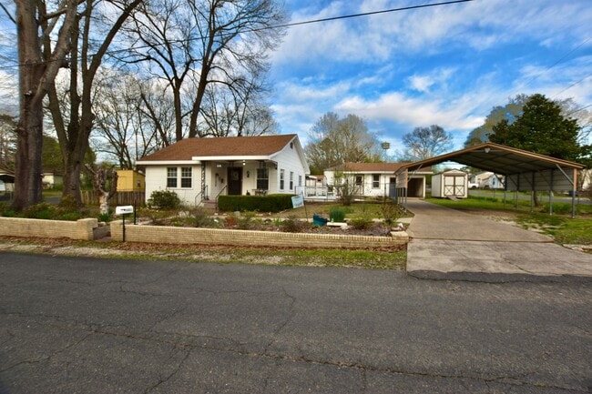 Building Photo - 1623 Texas St