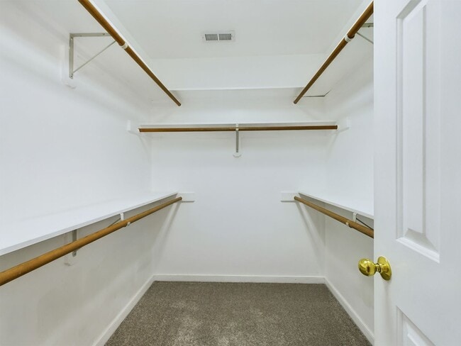Building Photo - 2824 Hampton Woods Dr