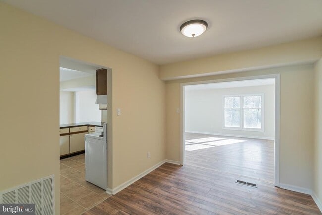 Building Photo - 414 Windsor Cir