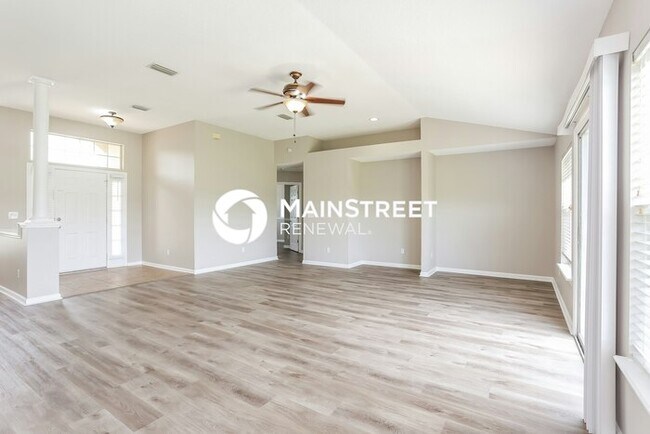 Building Photo - 4 Bedroom Pet-Friendly Home in YULEE, FL with Main Street Renewal