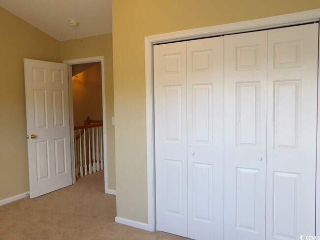 Building Photo - 185 Fulbourn Pl
