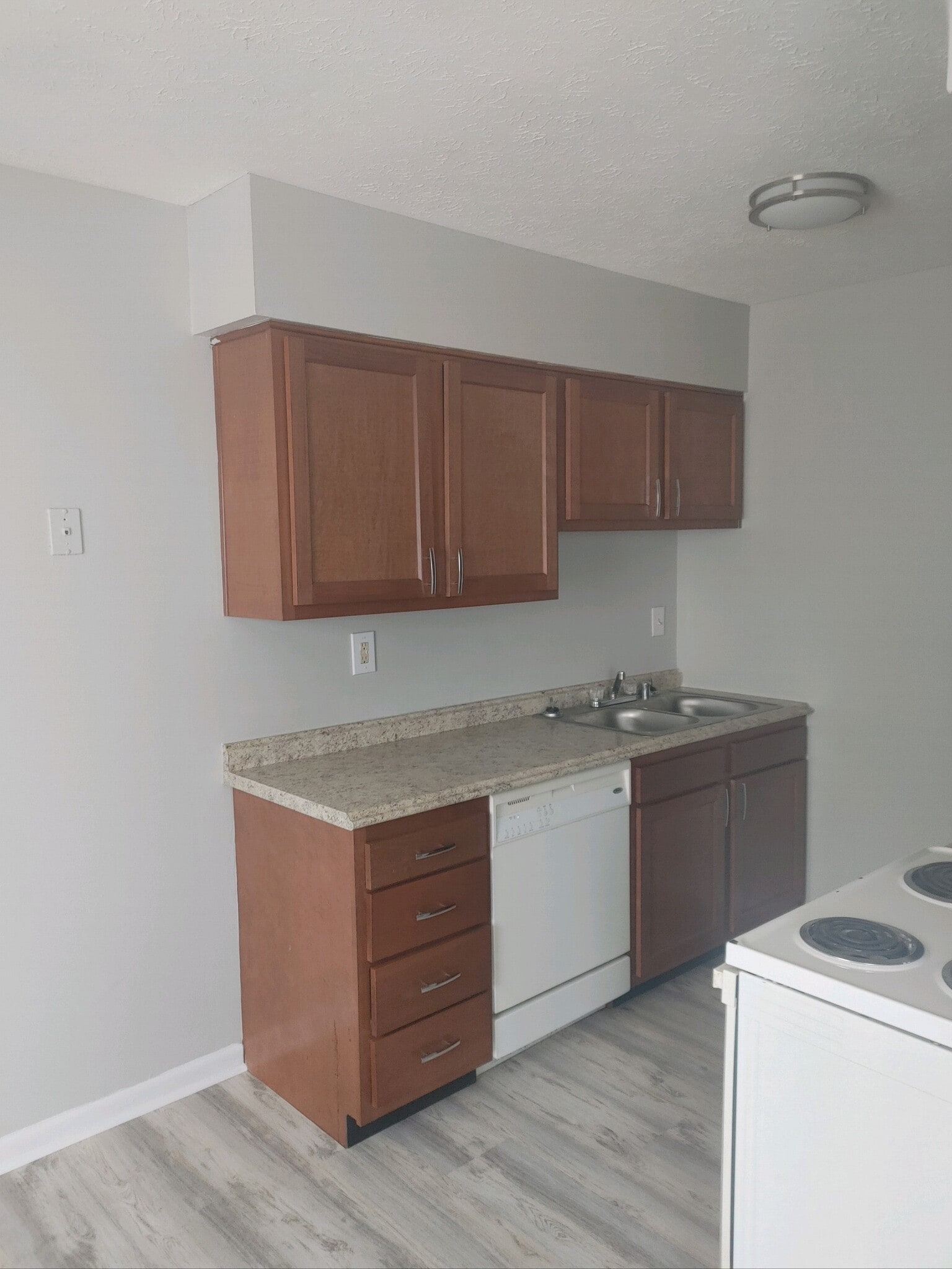 Building Photo - 3108 Springfield Dr